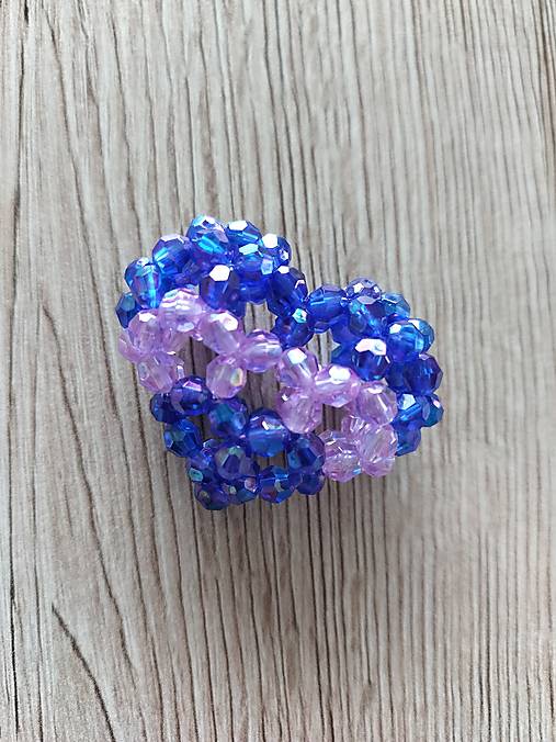 Kľúčenky - Prívesok na kľúče z korálok 3D, kľúčenka - 17933579_