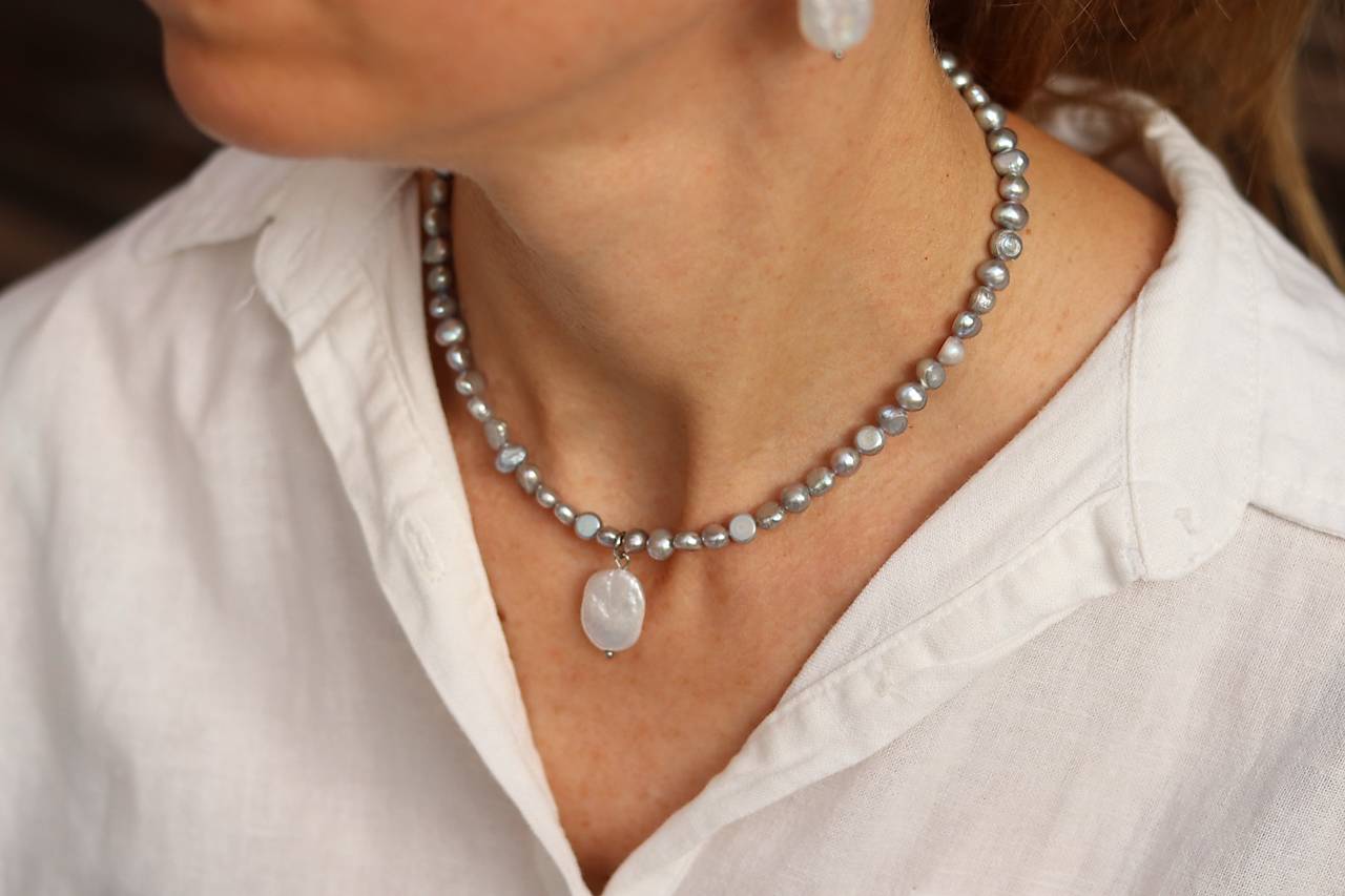 Perlový náhrdelník s Keshi perlou