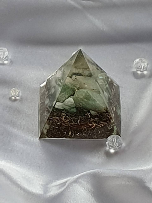 Orgonitová pyramída HOJNOSŤ A PROSPERITA