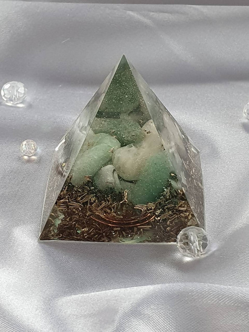 Orgonitová pyramída HOJNOSŤ A PROSPERITA