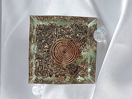 Orgonitová pyramída HOJNOSŤ A PROSPERITA