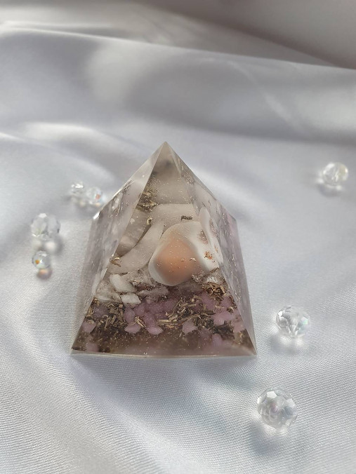 Orgonitová pyramída LÁSKA A HARMÓNIA