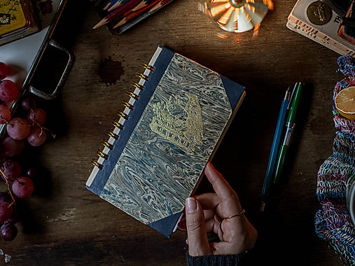 Papiernictvo - Modrý mramor - upcyklovaný zápisník/skicár - 17934239_