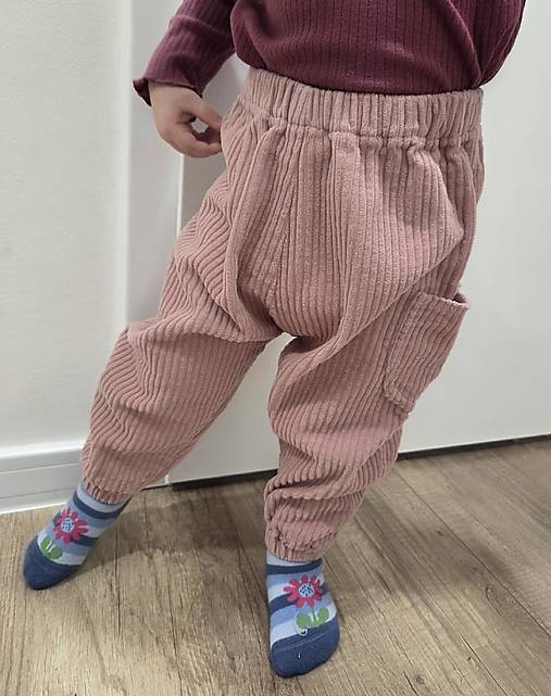 Detské oblečenie - Menčestrové nohavice Eli - 17933523_