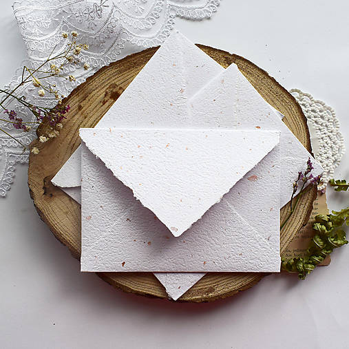 Papiernictvo - Obálky z ručného papiera s medenou fóliou C6 - 17936779_