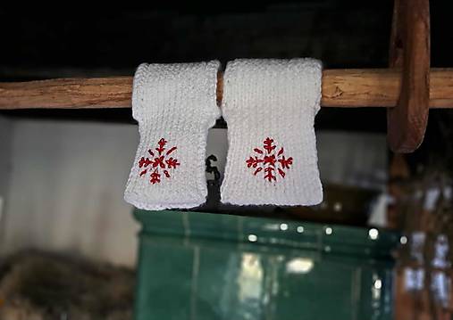 Ponožky, pančuchy, obuv - Vianočné ponožky s výšivkou - 17937673_