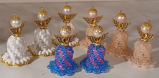 Dekorácie - Sklenení anjelici z českých korálok - 17936748_
