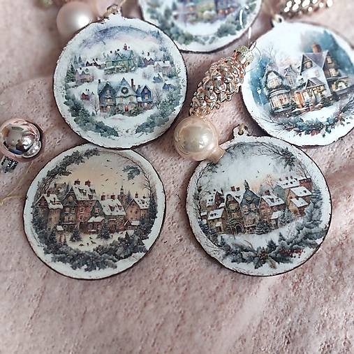 Dekorácie - vianočné rozprávkové gule domčeky - 17936038_