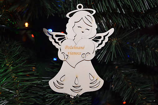 Dekorácie - Drevený anjelik „Požehnané Vianoce“ – 3D vrstvená vianočná ozdoba – z preglejky 5 - 17936104_