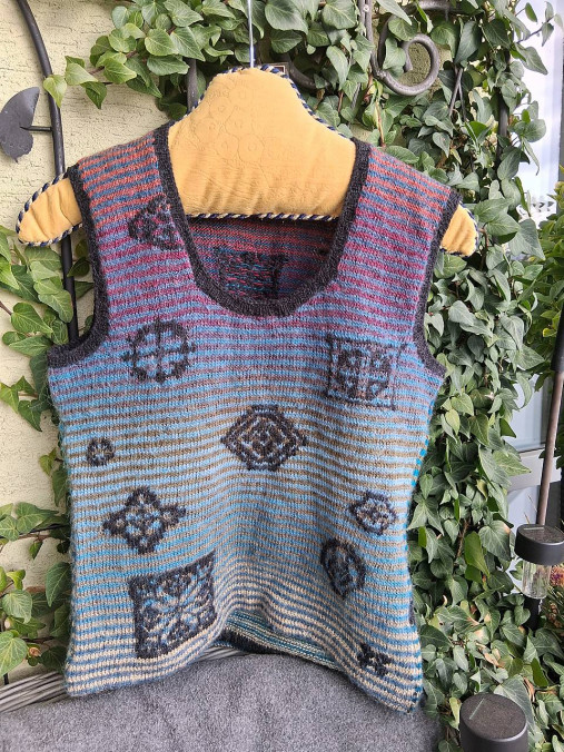 Vesty - Vestička - 17936080_