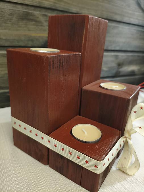 Sada adventých svietnikov z dreva