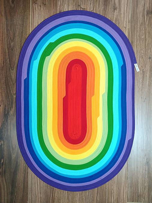 Dúhový koberec
