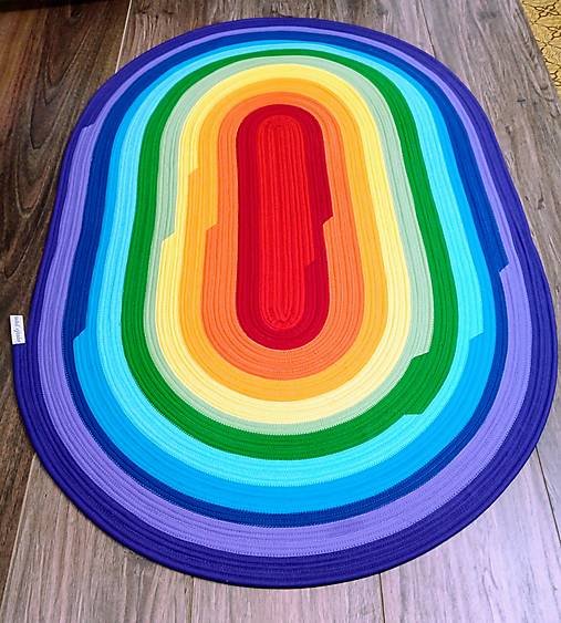 Dúhový koberec