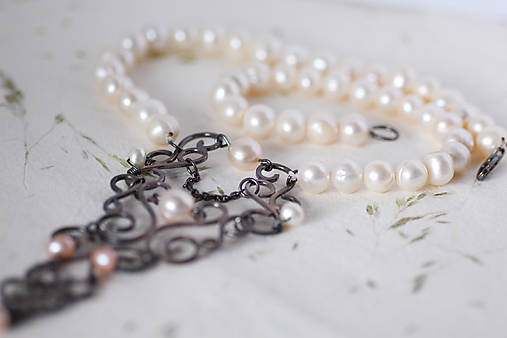Strieborný perlový náhrdelník - Lady Pearls