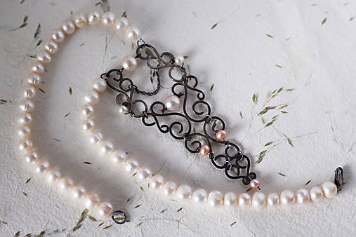 Strieborný perlový náhrdelník - Lady Pearls