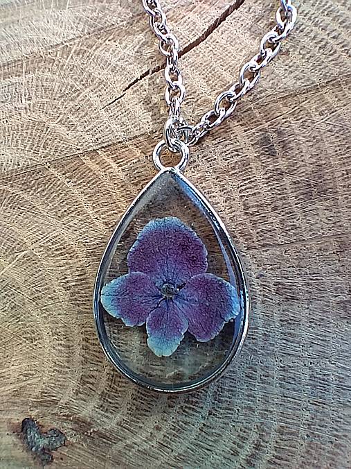 Náhrdelníky - náhrdelník "hortenzia v slzičke" - 17941879_