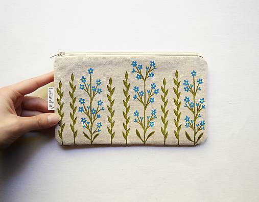 Taštičky - Taštička menšia - Nezábudky (ručná maľba) - 17939339_