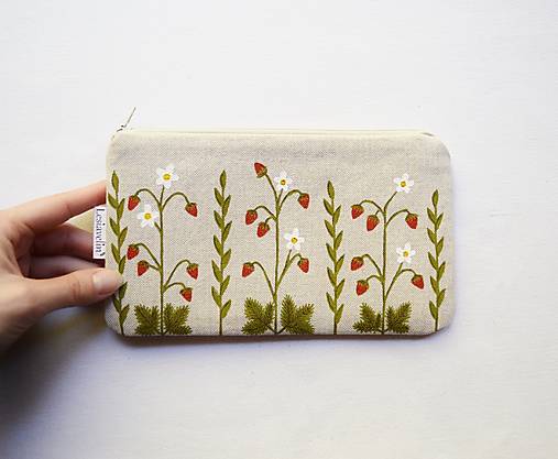 Taštičky - Taštička menšia - Jahody (ručná maľba) - 17939363_