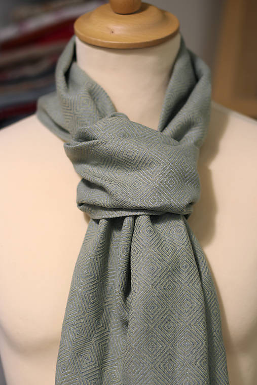 Exkluzívny pánsky šál z ľanu a bavlny – šedozelený s diamantovým vzorom