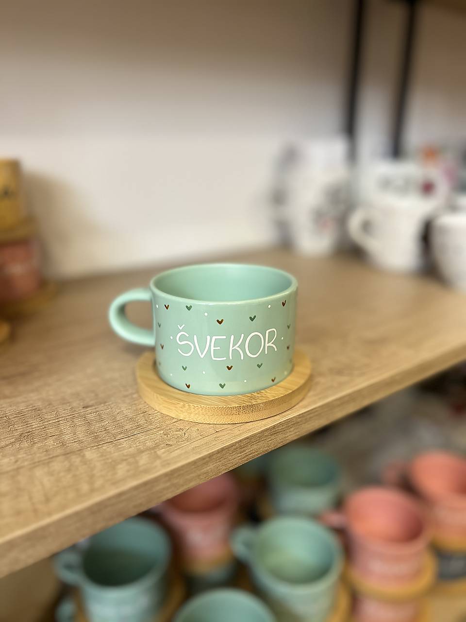 Ručne maľovaná šálka (ŠVEKOR - mint)