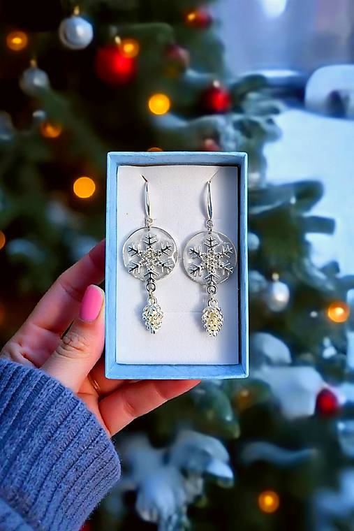 Náušnice - Vianočné náušnice s vločkami a šiškami, striebro Ag 925 - 17940474_