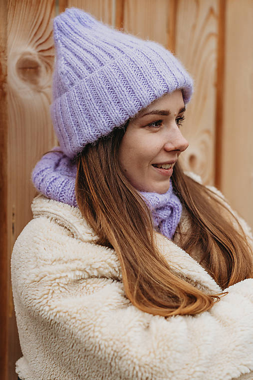 Čiapky, čelenky, klobúky - Ručne pletená čiapka "LUNA" (Fialová) - 17944968_