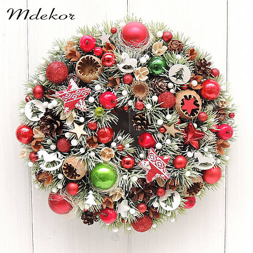 Dekorácie - Veselý vianočný veniec - 17944678_