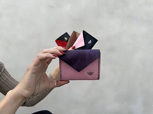 Peňaženky - Dizajnová kožená peňaženka mini Odzuzičky - 17943823_