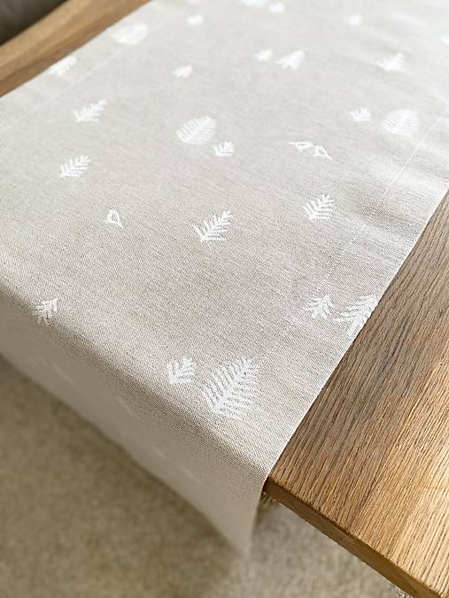 Úžitkový textil - Behúň na stôl Winter Forest - 17942298_