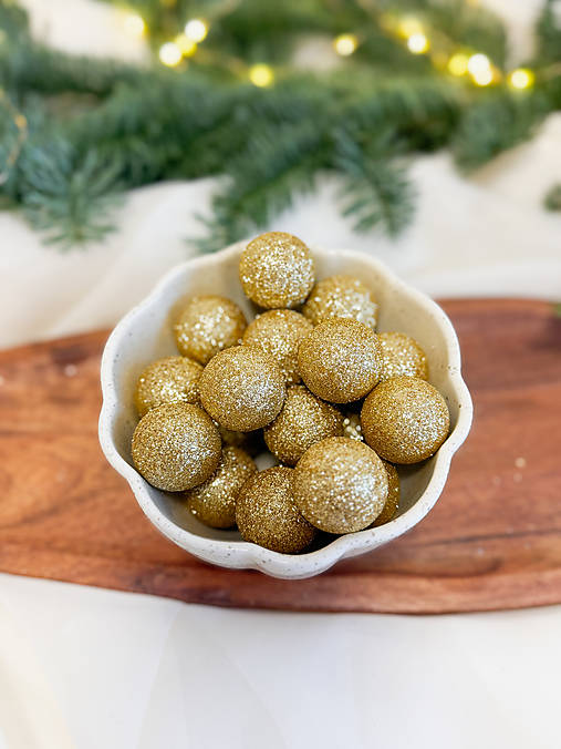 Iný materiál - Zlaté vianočné guličky - 17944376_