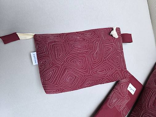 Kozmetické taštičky bordové (23 x 14 x 4 cm)