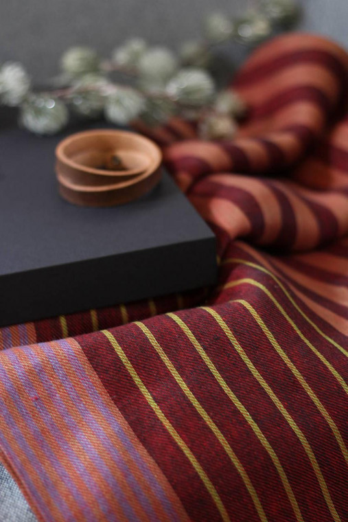 Exkluzívna dámska bordová pásikavá šatka "Burgundy"