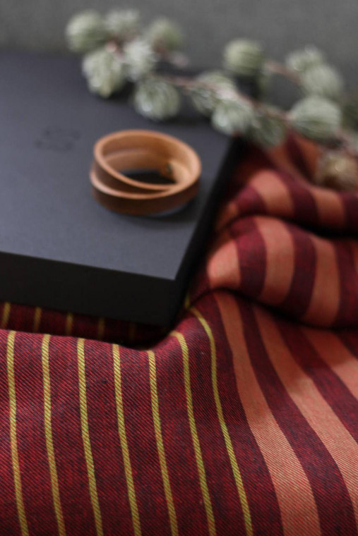 Exkluzívna dámska bordová pásikavá šatka "Burgundy"