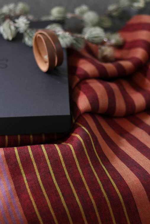 Exkluzívna dámska bordová pásikavá šatka "Burgundy"