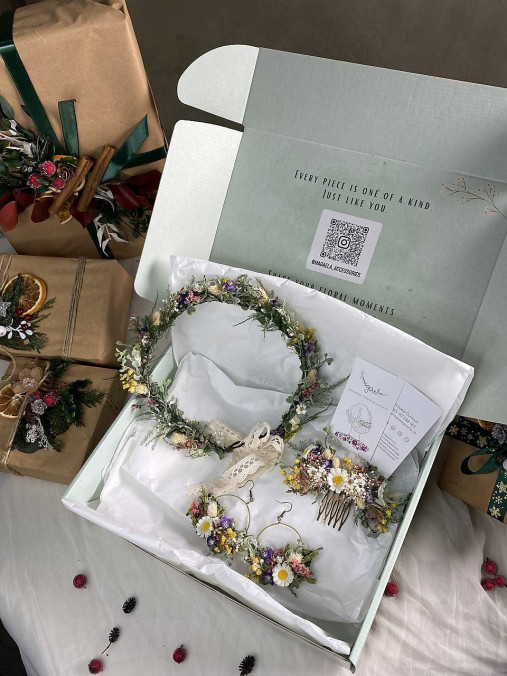 Darčekový box "prvý jarný pozdrav " - venček, hrebienok a náušnice