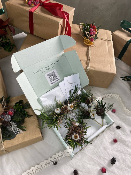 Darčekový box "ševelenie lesa" - hrebienok, náramok a set vláseniek