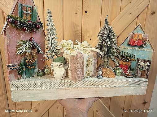 Dekorácie - Domčeky s vianočným darčekom - 17948914_