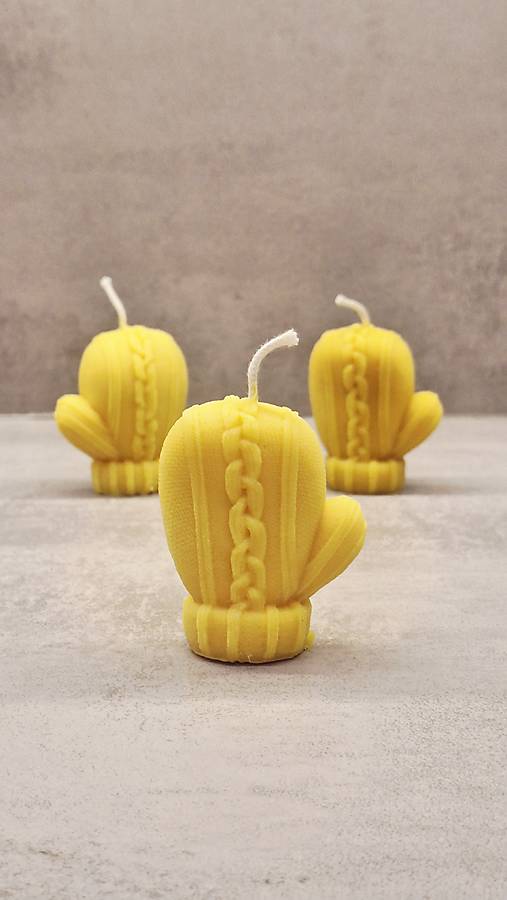 Sviečky - Sviečka z vosku - Rukavica - 17946145_