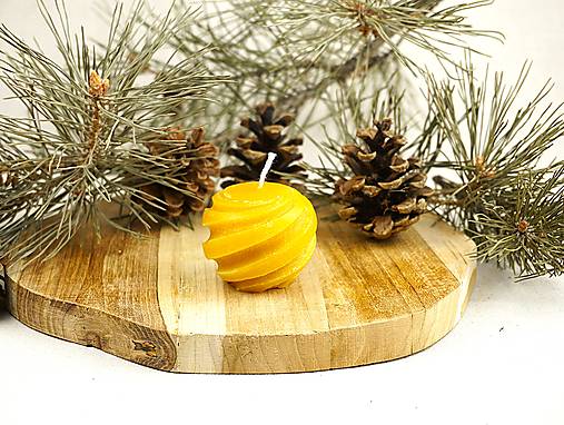 Včelia Špirála- sviečka z včelieho vosku