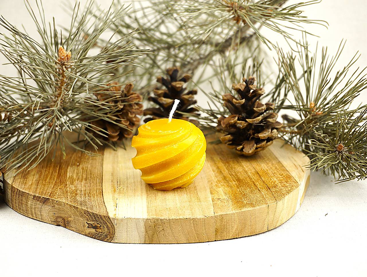 Včelia Špirála- sviečka z včelieho vosku