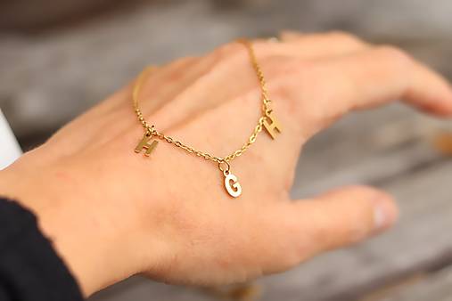 Náhrdelník - retiazka s písmenkami