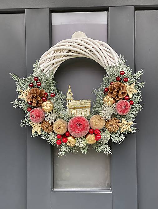 Vianočný veniec 35cm na bielom prútenom základe na dvere vianočná dekorácia Venček