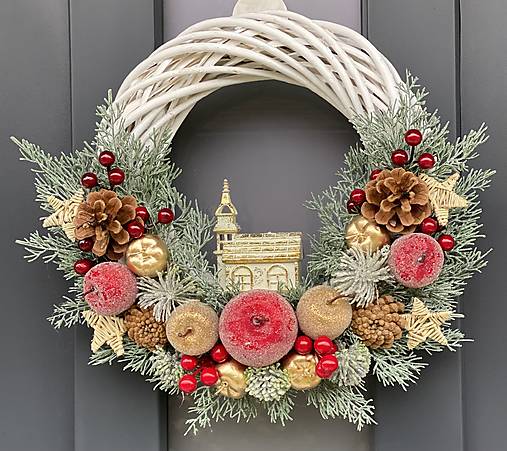 Vianočný veniec 35cm na bielom prútenom základe na dvere vianočná dekorácia Venček