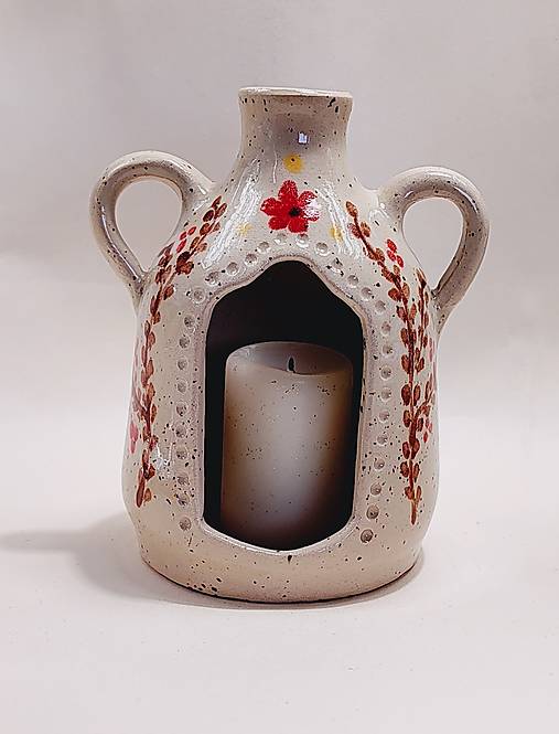 Svietidlá - Keramický svietnik v tvare vázy s uškami - 17946630_