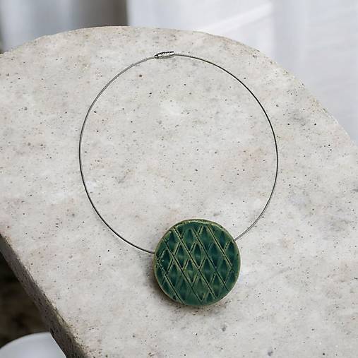 Náhrdelníky - Keramický náhrdelník (zelený I) - 17947306_