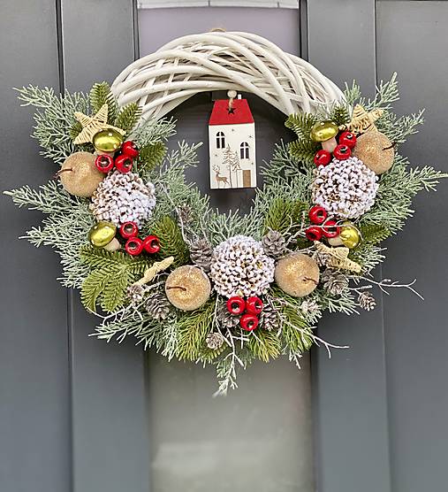 Vianočný veniec 35cm na bielom prútenom základe na dvere vianočná dekorácia Venček