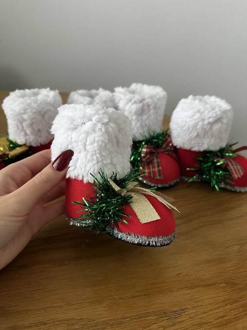 Dekorácie - Vianočné čižmyčky - 17950515_