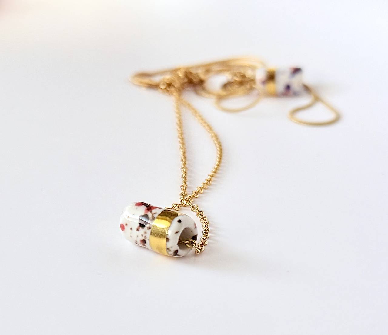 Porcelánový náhrdelník