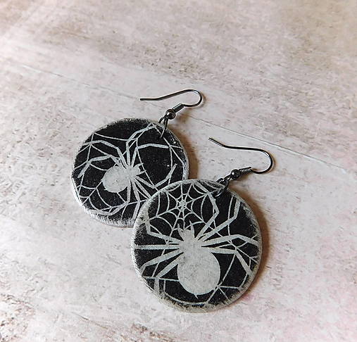 Náušnice - drevené kruhy pavúk - totálny výpredaj! - 17952382_