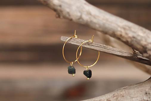 Náušnice kruhy surový turmalín